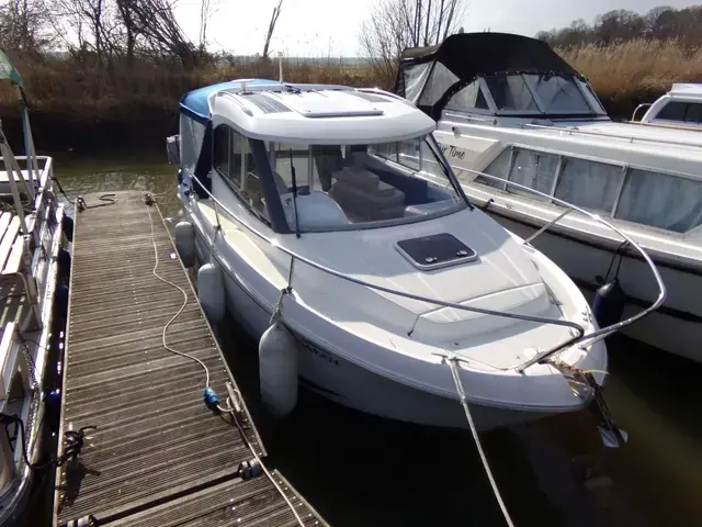 Beneteau Antares 6.80