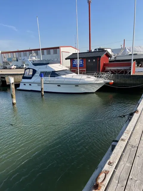 2000 Chance 410 flybridge