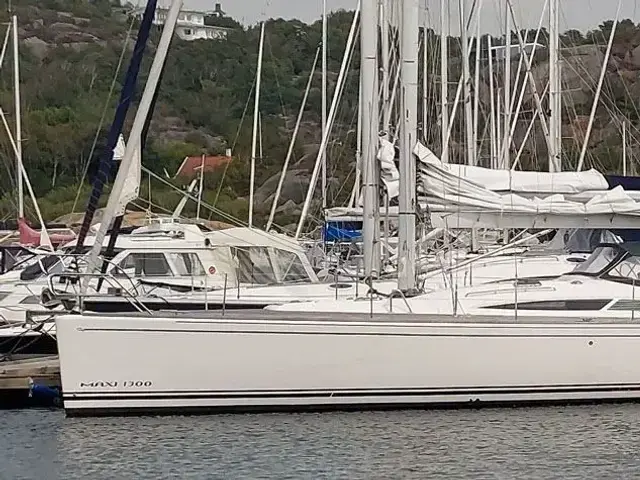 Maxi Yachts 1300