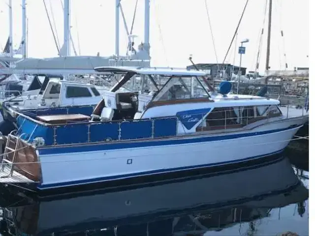 Chris-Craft Constellation 36