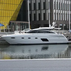 2013 Princess V52