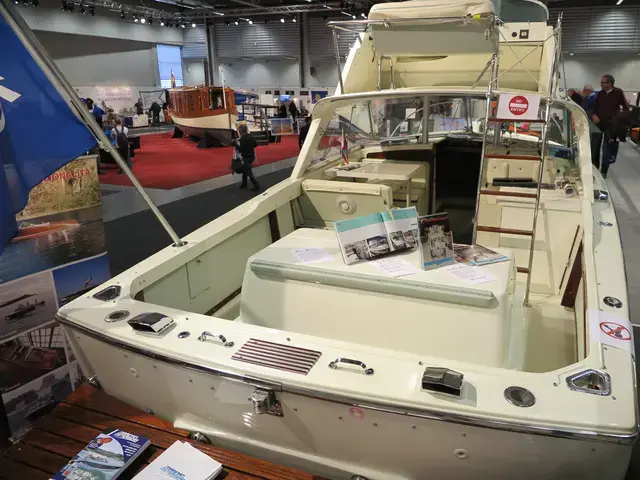 Riva Bertram Fisherman 25