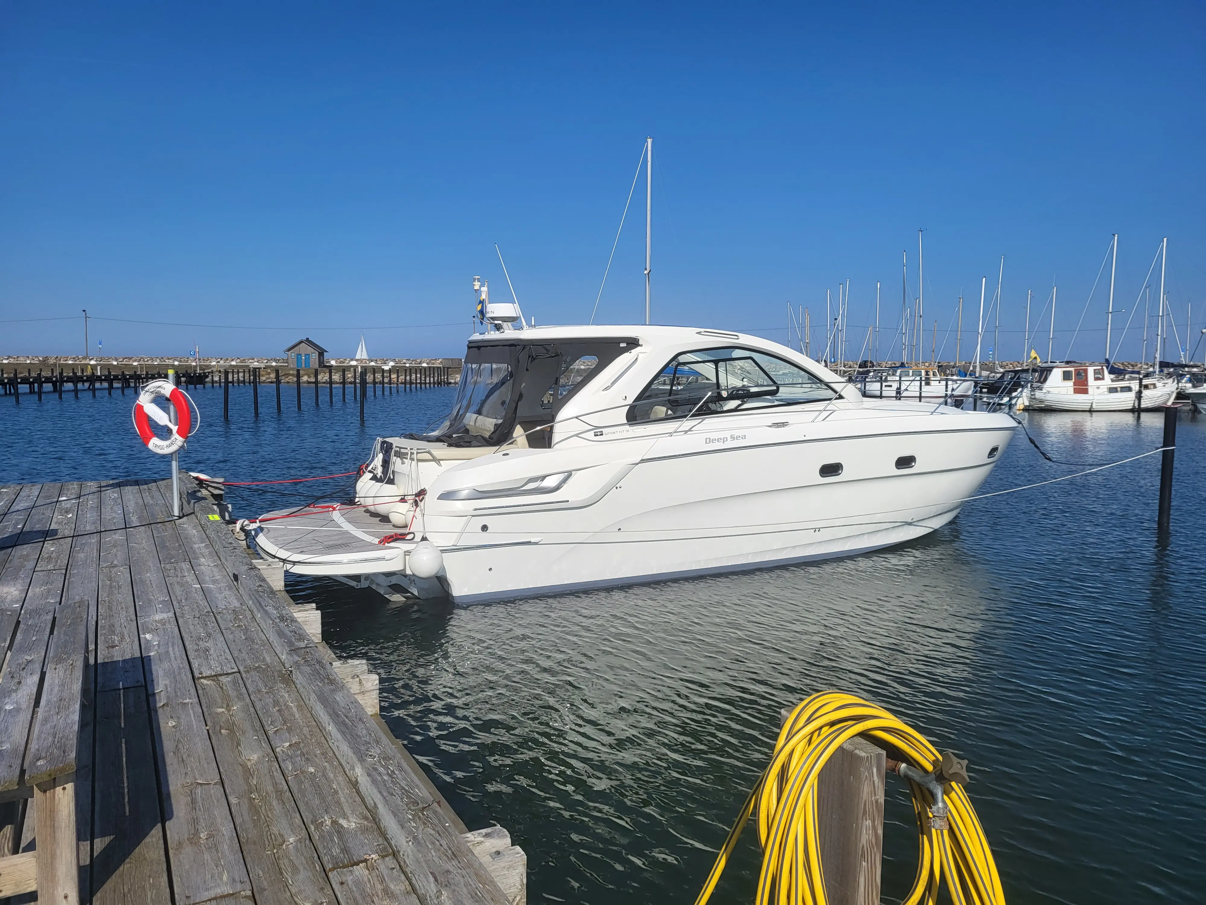 2011 Bavaria 38 sport