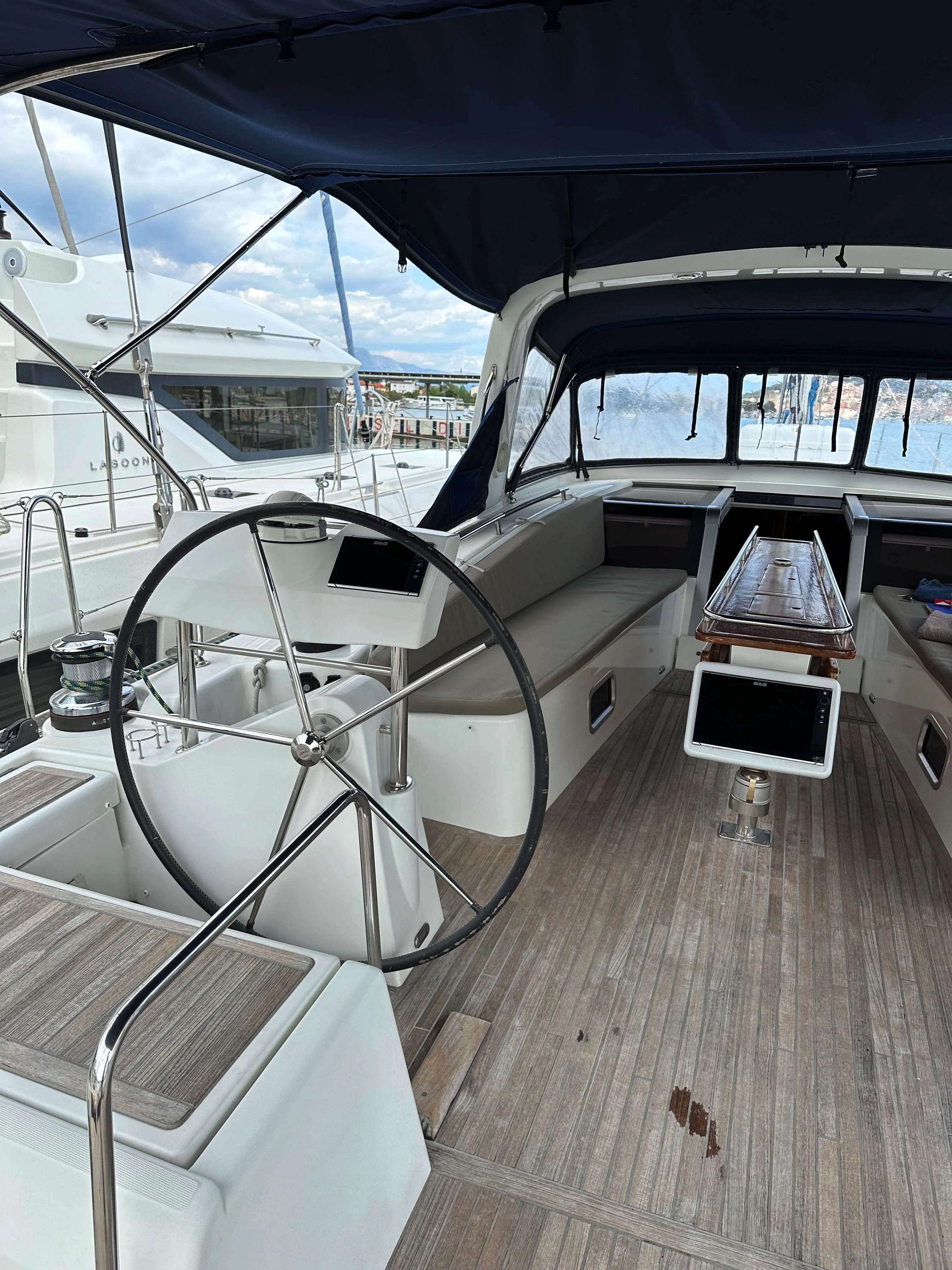 2015 Beneteau oceanis 60