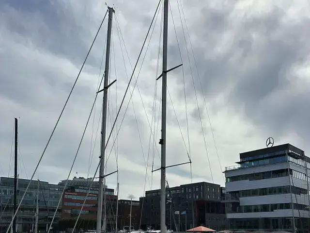 Bavaria 42 CRUISER