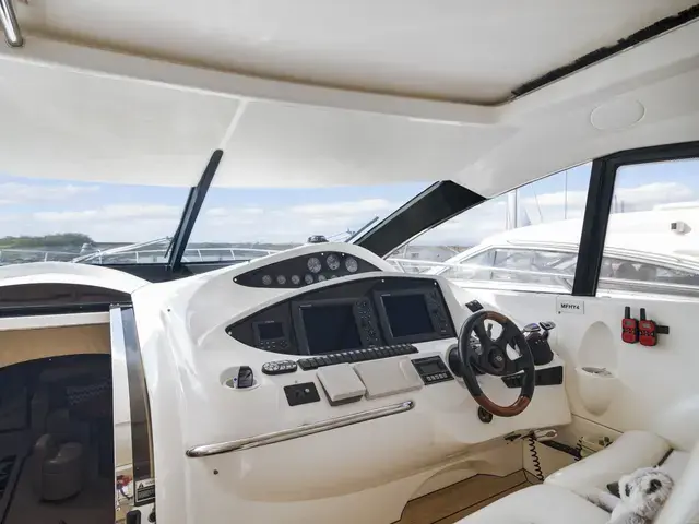 Sunseeker Predator 68