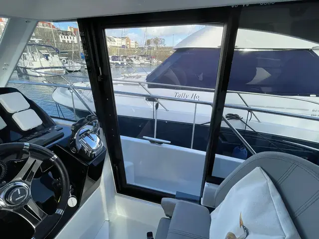 Beneteau Antares 9