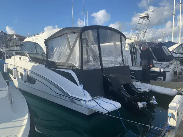 Beneteau Antares 9