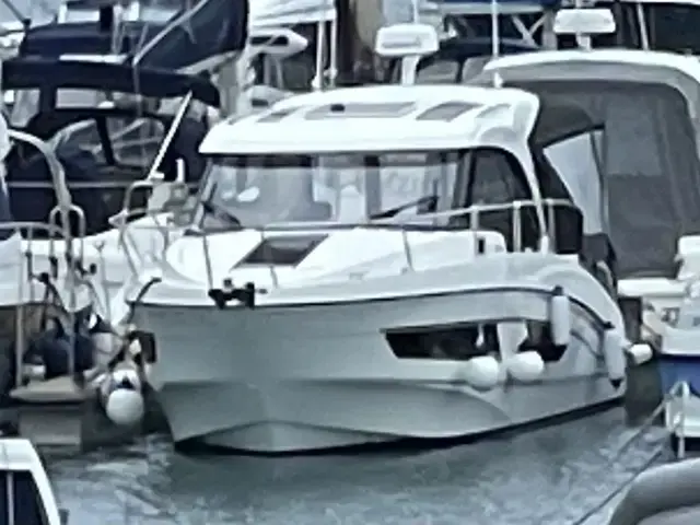 Beneteau Antares 9