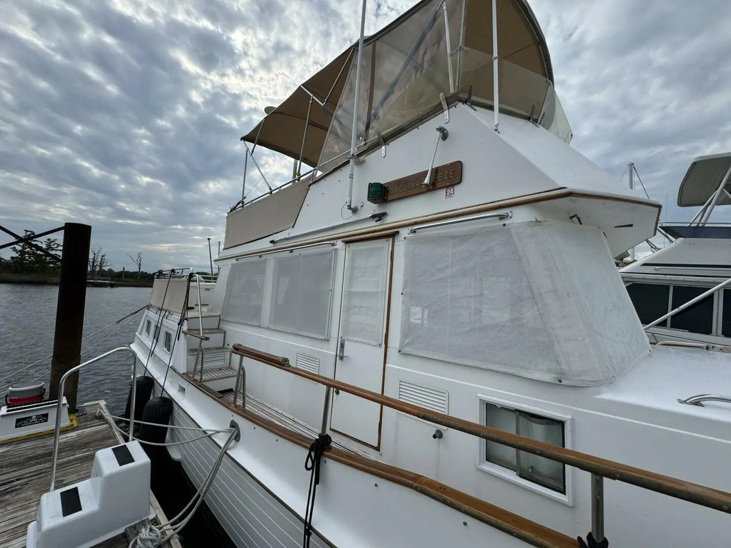 1989 Grand 42 motor yacht