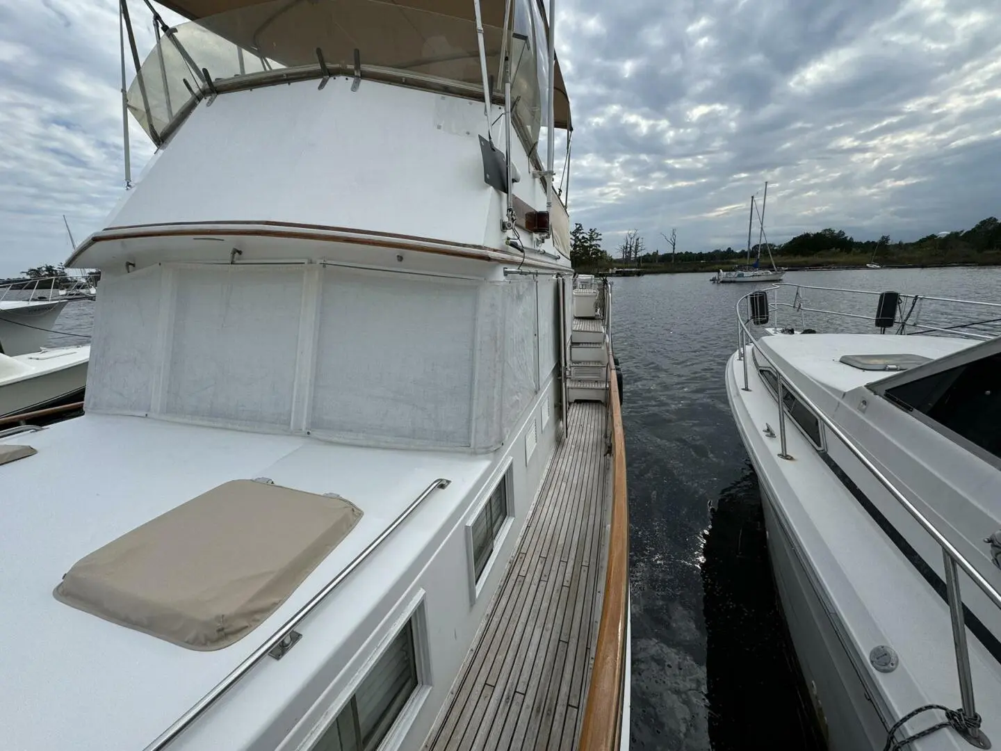 1989 Grand 42 motor yacht