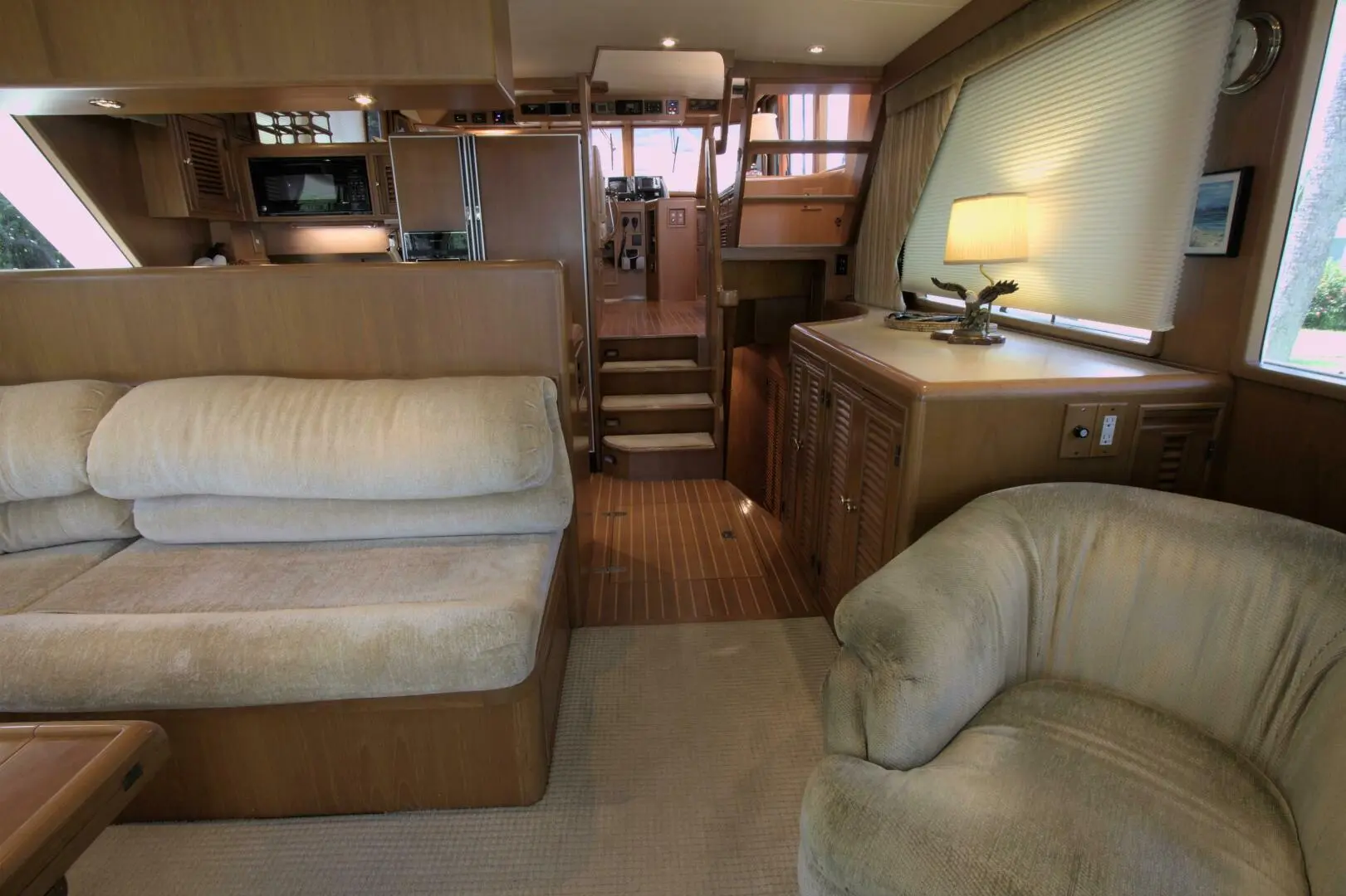 1998 Offshore 58 pilothouse