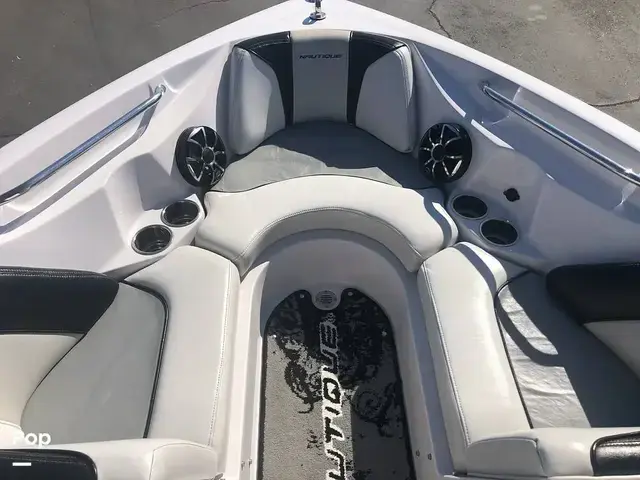 Nautique Super Air 210