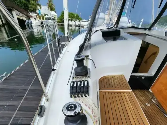 Hanse 348