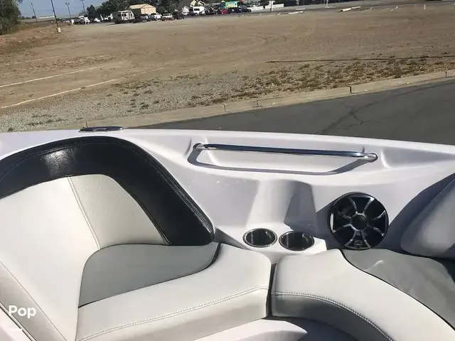 Nautique Super Air 210