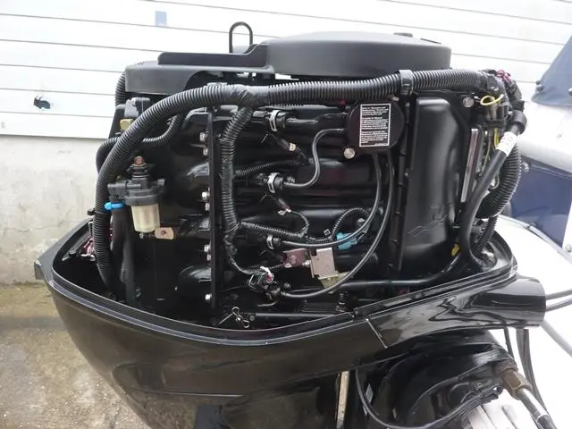 2011 Mercury fourstroke 60 hp efi