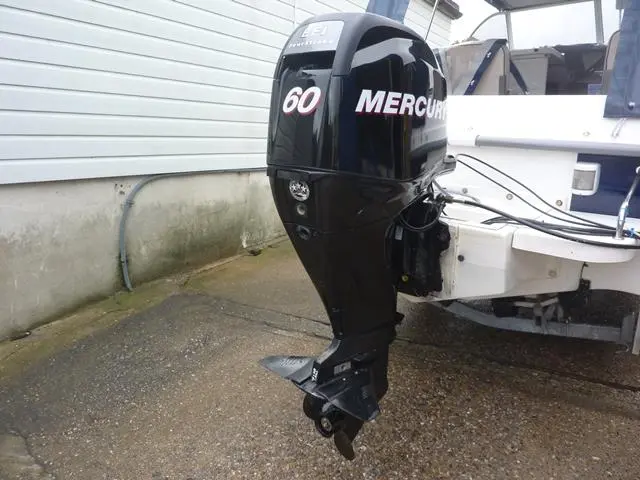 2011 Mercury fourstroke 60 hp efi