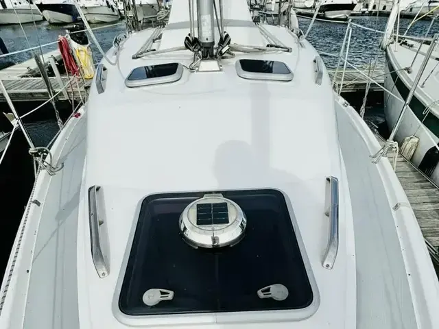 Hunter 306