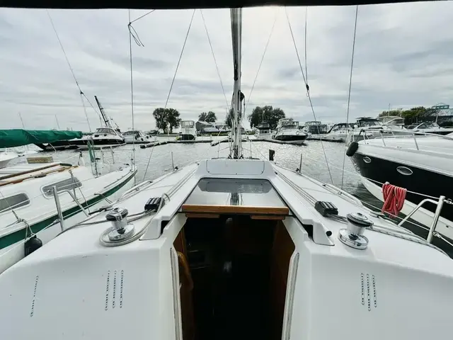 Hunter 306