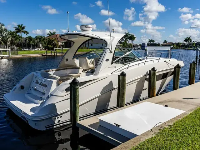 Sea Ray 37