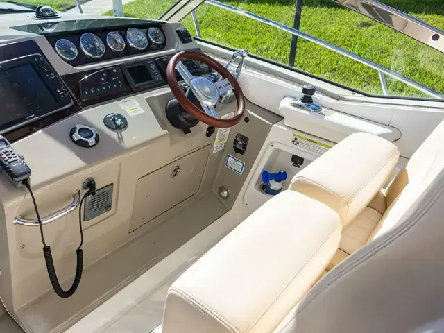 Sea Ray 37