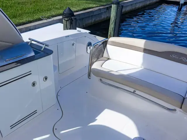 Sea Ray 37