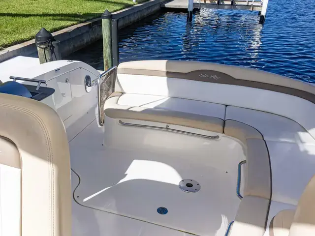 Sea Ray 37