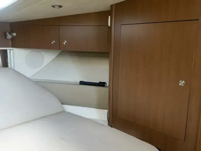 Sea Ray 37