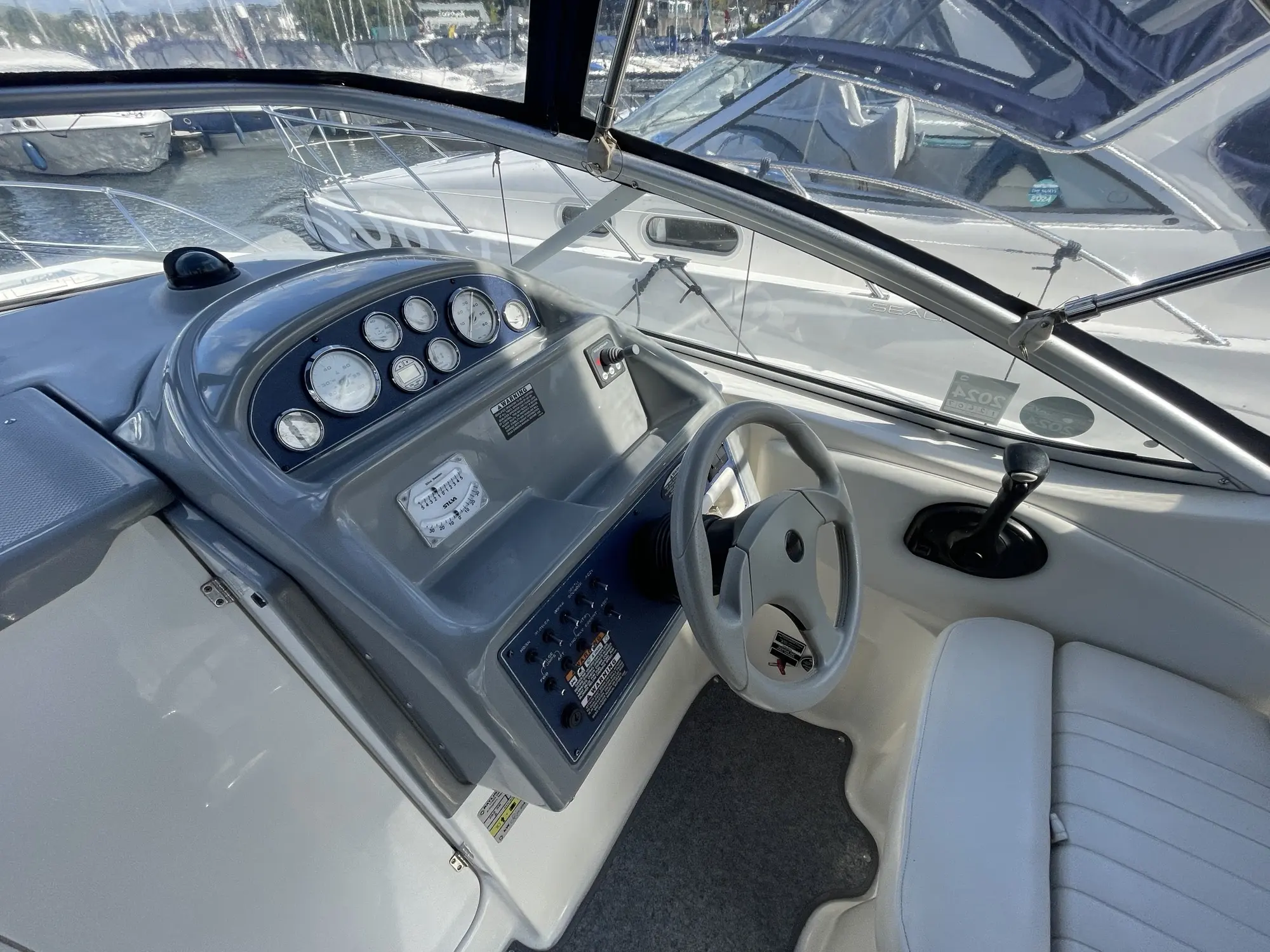 2004 Bayliner 285