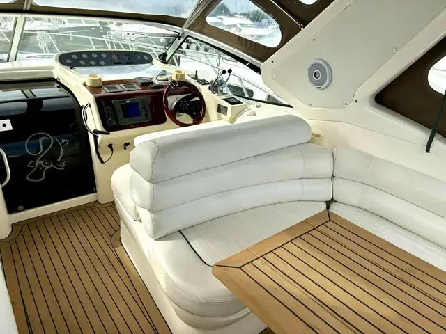 Sealine S34