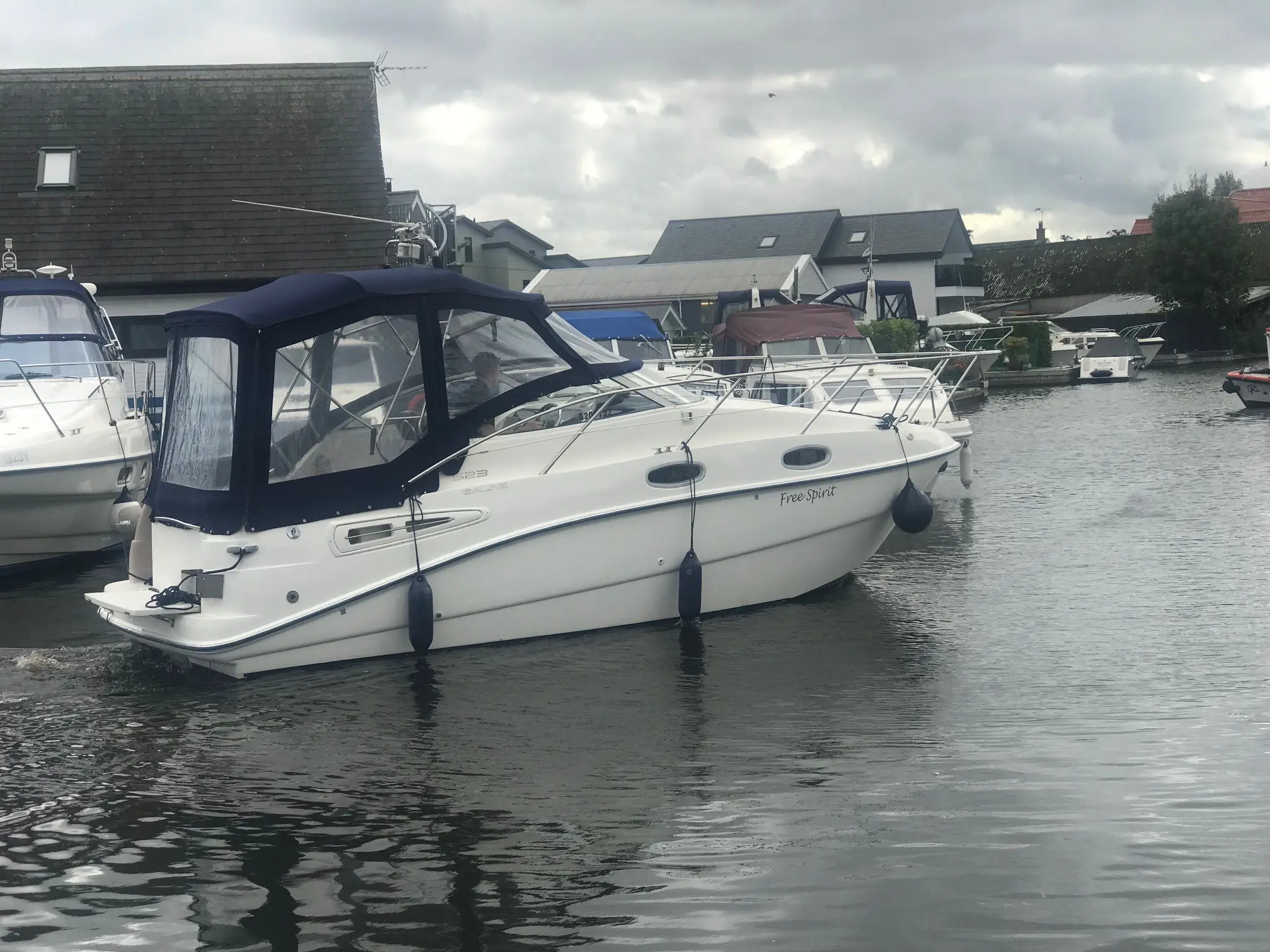 2003 Sealine s23