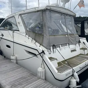 2013 Sealine S335