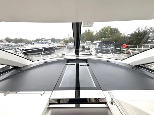 Sealine Sc 35