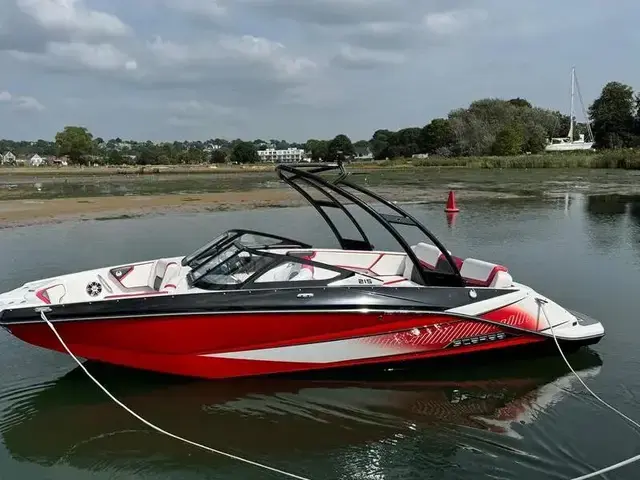 Scarab 215 H.O.