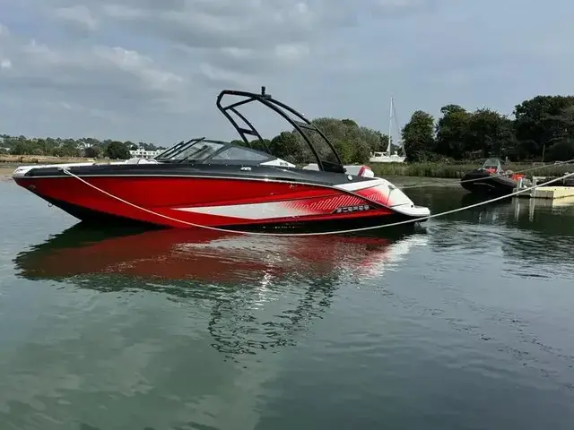 Scarab 215 H.O.