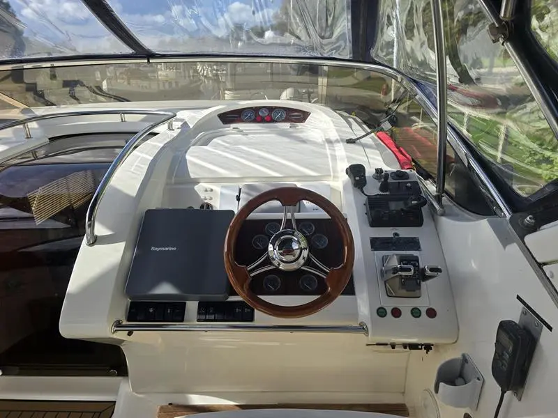 1997 Fairline phantom 43 aft cabin