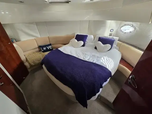 Fairline Phantom 43 Aft Cabin