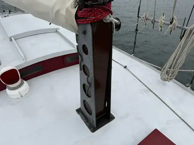 Classic 28' Steel Gaff Cutter