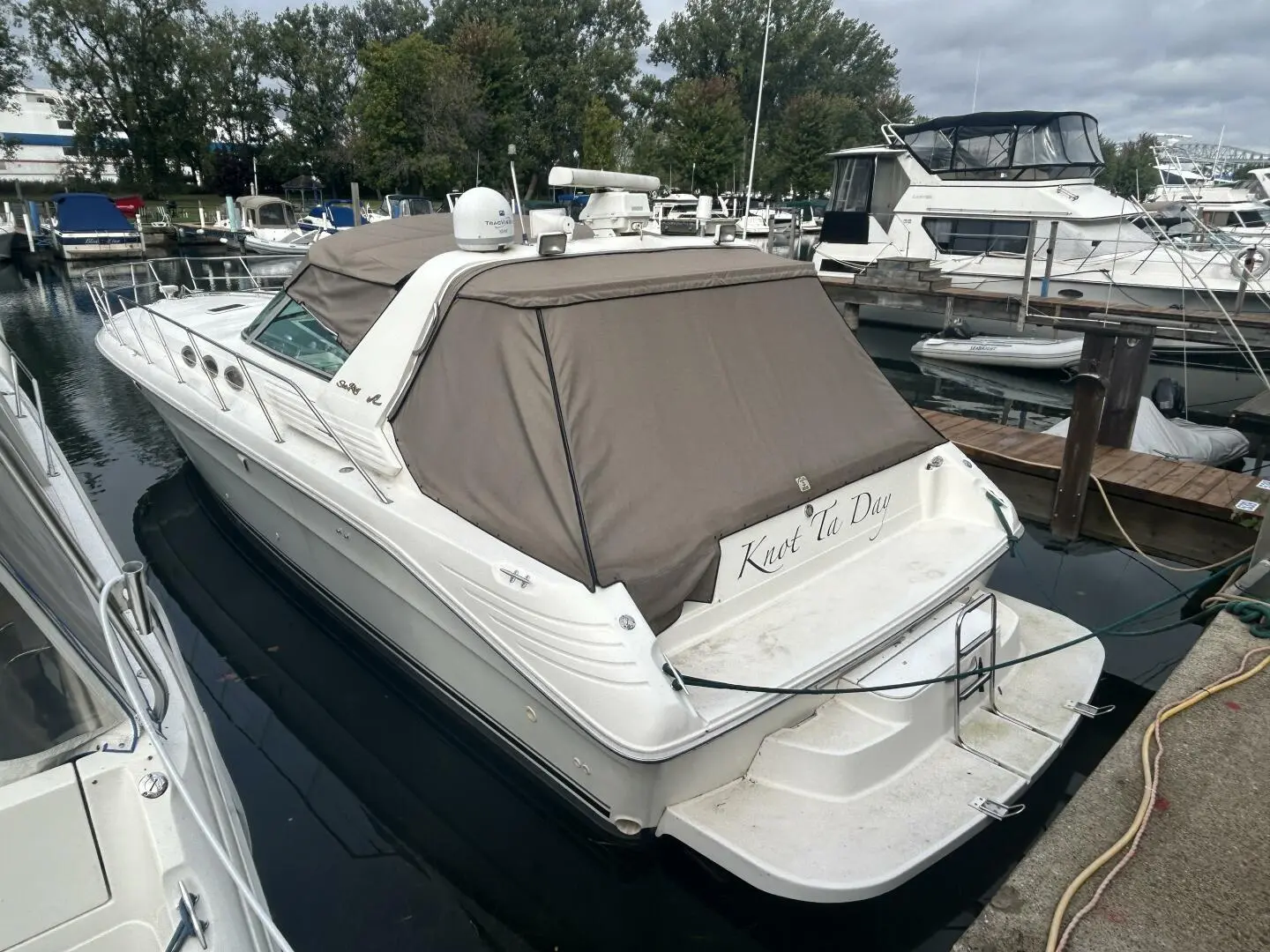 1994 Sea Ray 400 express cruiser