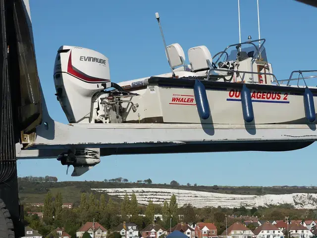 Boston Whaler 18 Outrage