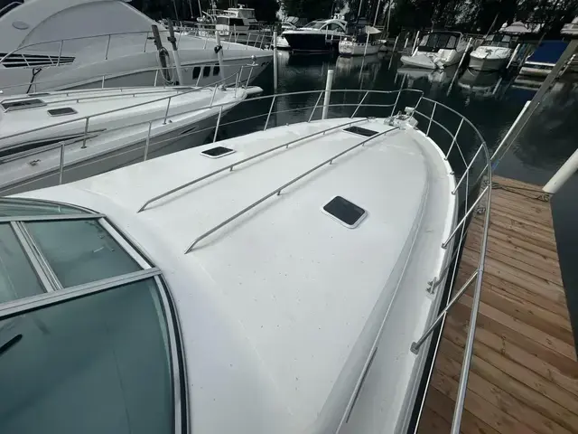 Sea Ray 400 Express Cruiser