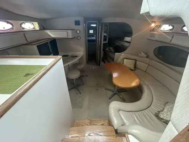 Sea Ray 400 Express Cruiser