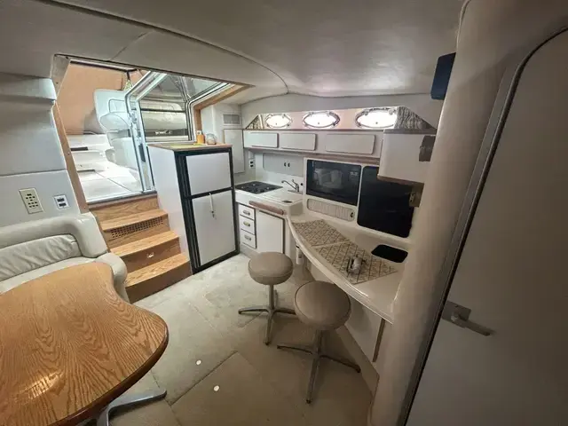 Sea Ray 400 Express Cruiser