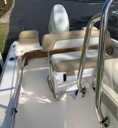 2019 Pioneer 222 islander