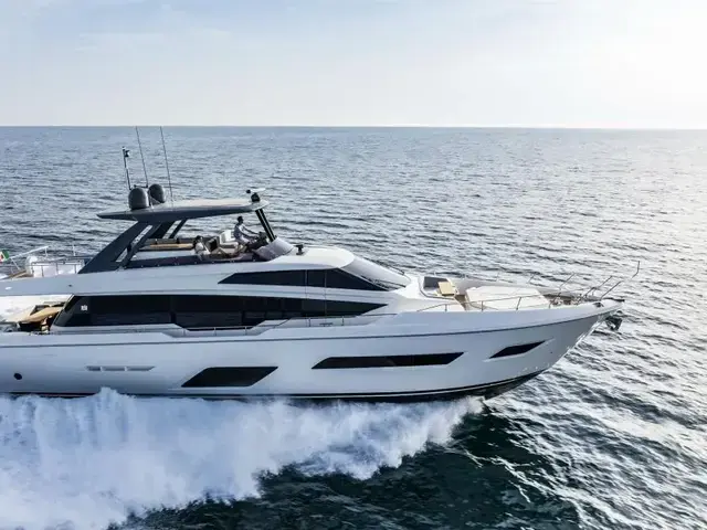 Ferretti Yachts 780