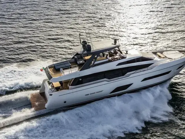 Ferretti Yachts 780