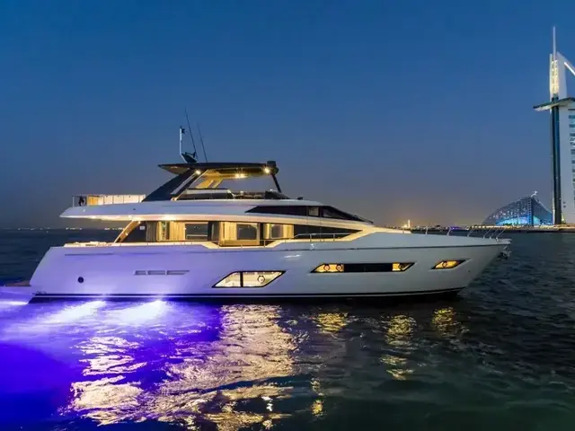 Ferretti Yachts 780