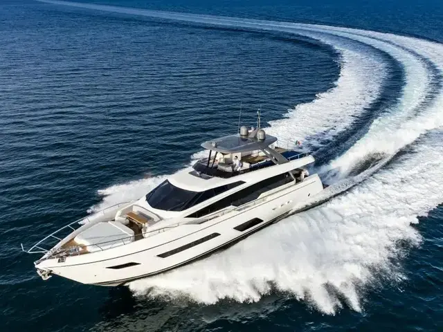 Ferretti Yachts 780