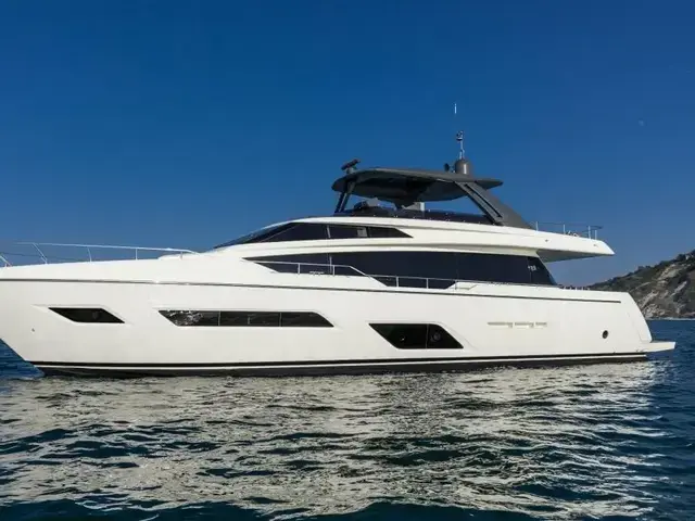 Ferretti Yachts 780