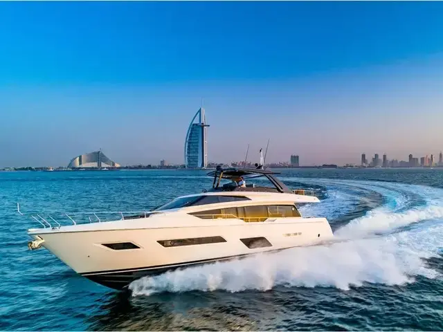 Ferretti Yachts 780